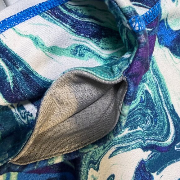 Patagonia Women’s Centered Crops Medium Blue Green Marble EUC - Picture 6 of 12